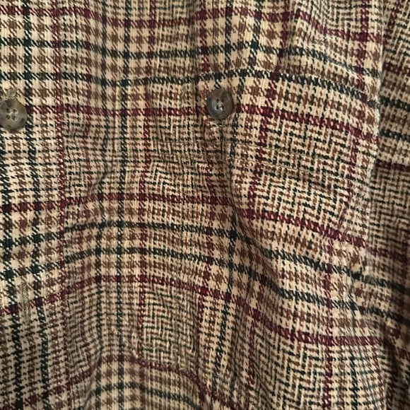 Light flannel plaid shirt - Picture 2 of 6